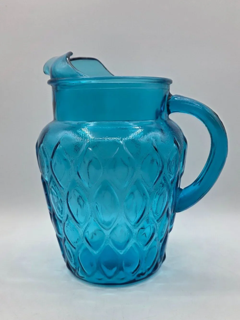 Vtg Anchor Hocking Madrid Laser Blue MCM Teardrop Glass Water Pitcher Ice Lip